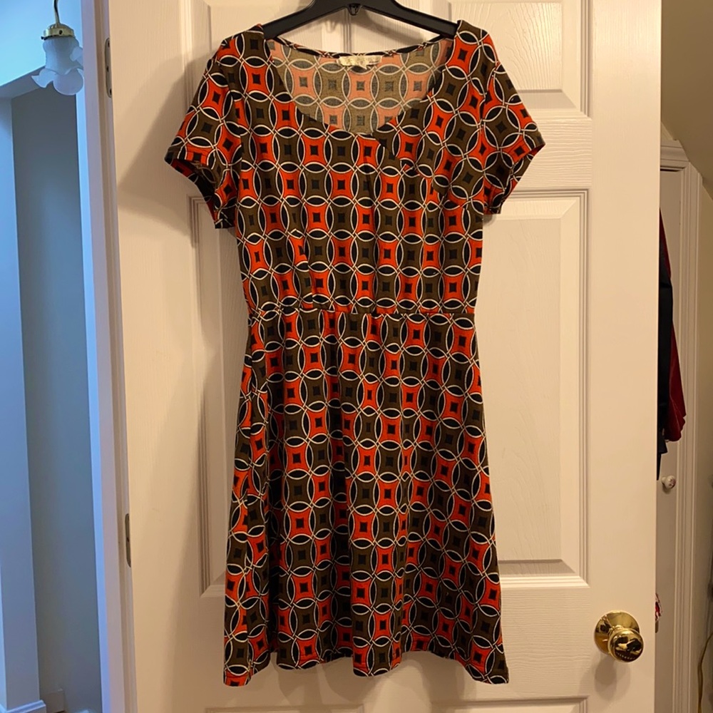 Cozy 1970’s Style Dress with Sweetheart Neckline